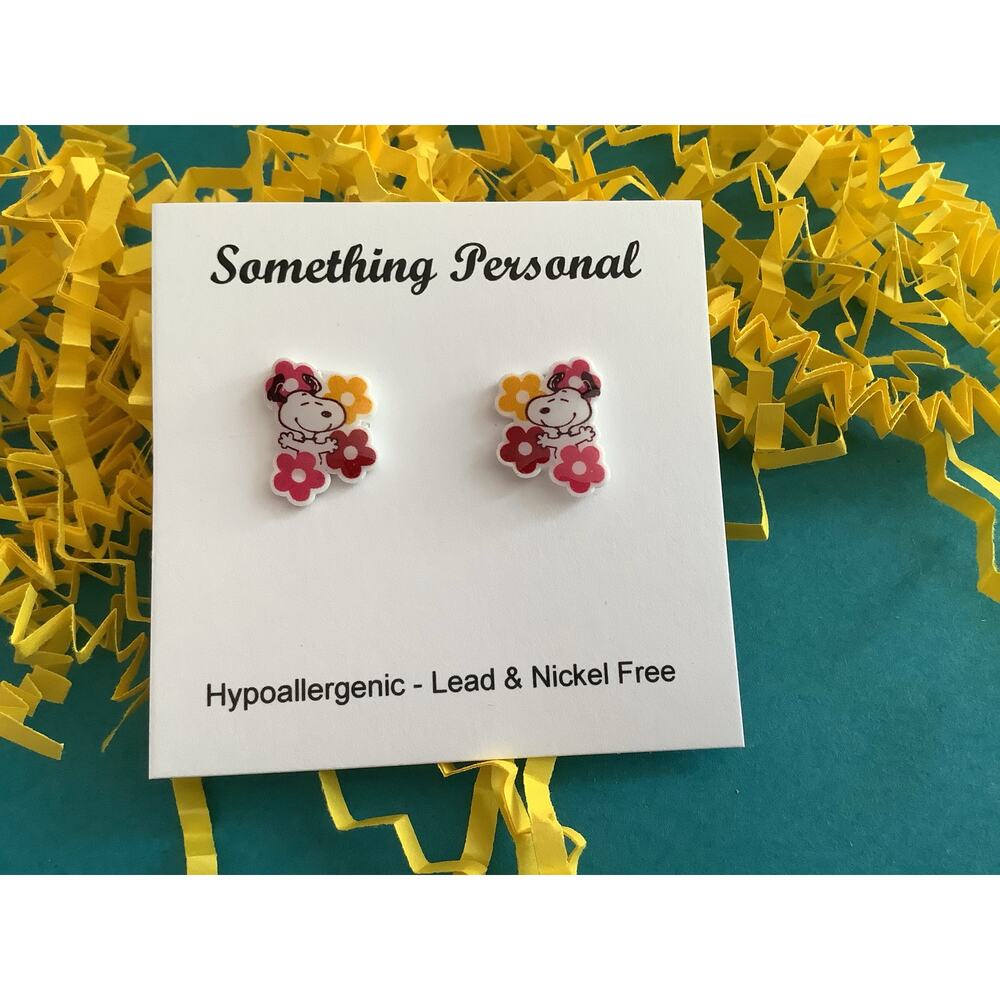 Snoopy Dancing in Flowers Post Earrings - Peanuts and the Gang - Picture 3 of 4
